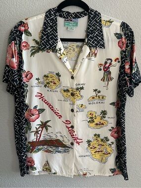 Vintage Reyn SpoonerHawaiian Islands Print Short-Sleeve Camp Shirt